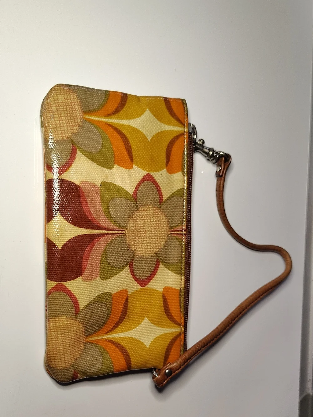 Fossil Tan Leather Strap Multicolor Floral Patent Wristlet - Picture 2 of 6